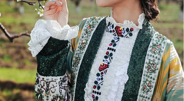 Wanita Uzbekistan Merona - vivianbaella